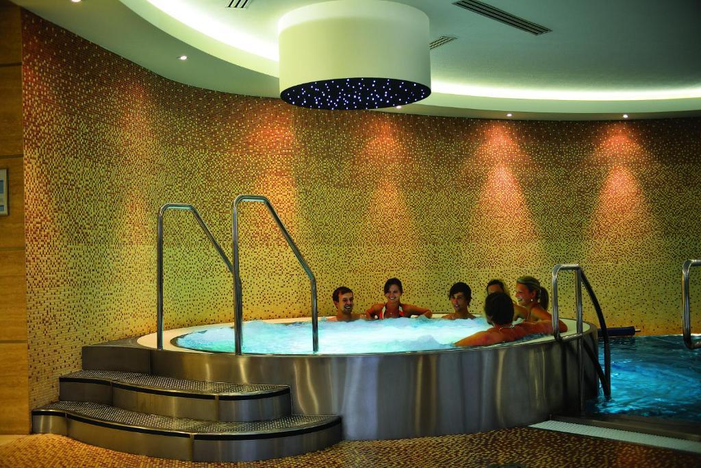 Antonie Hotel****Superior Frýdlant Dış mekan fotoğraf