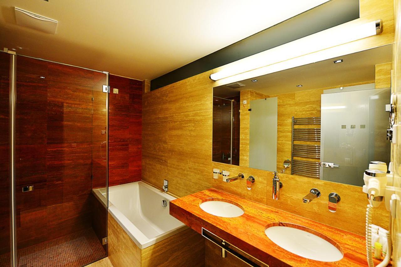 Antonie Hotel****Superior Frýdlant Dış mekan fotoğraf